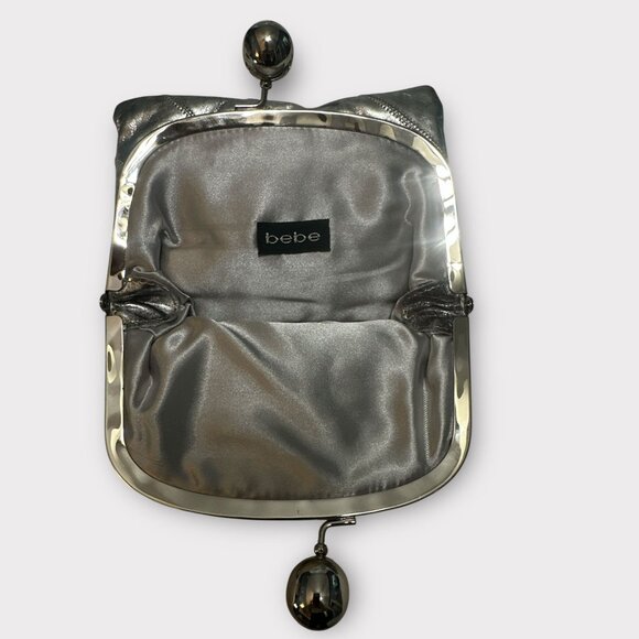 Bebe Purse Silver Leather Fold Over Kiss Lock Clutch Dome Frame Evening Handbag - Picture 7 of 9